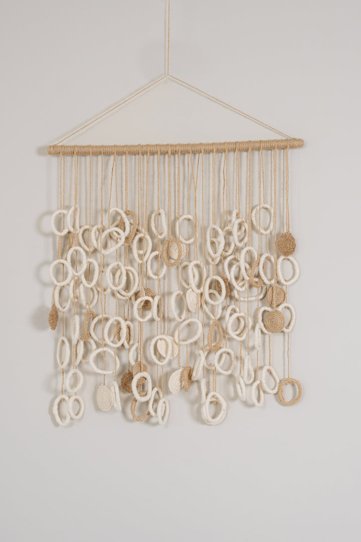 rings macrame wall hanger